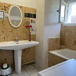 L'escale Du Loup Blanc 3* Maringes