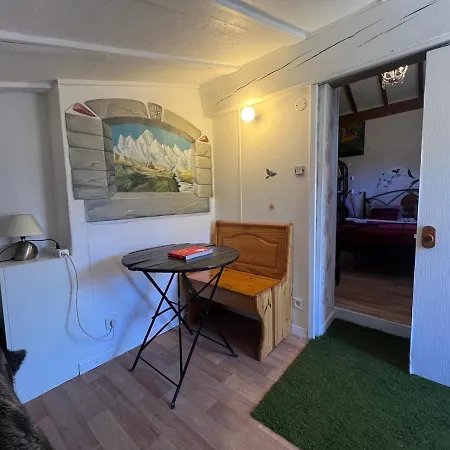 莱斯可杜卢普布兰克住宿加早餐宾馆 Maringes