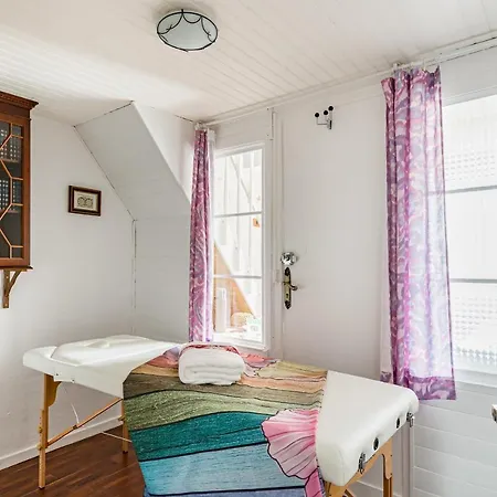 Bed & Breakfast L'escale Du Loup Blanc *