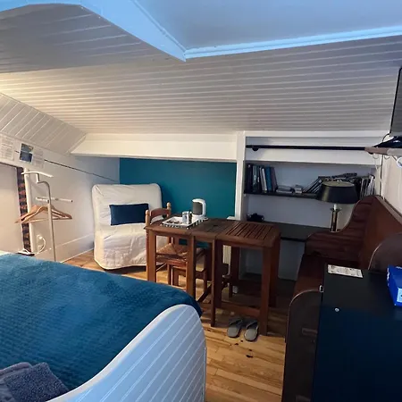 Bed & Breakfast L'escale Du Loup Blanc